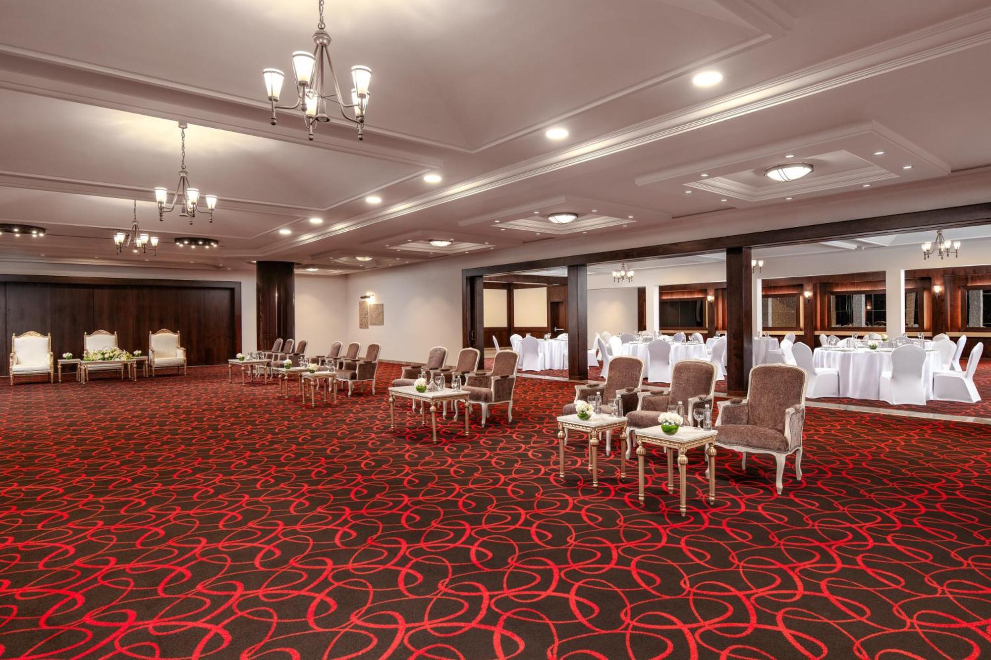 Carlton Al Moaibed Hotel Dammam Exterior photo The ballroom at the hotel