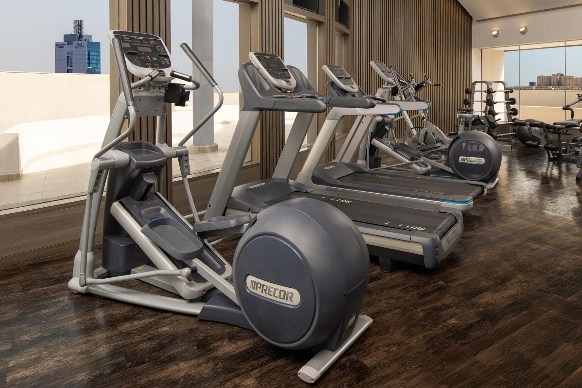 Carlton Al Moaibed Hotel Dammam Exterior photo A Precor elliptical trainer