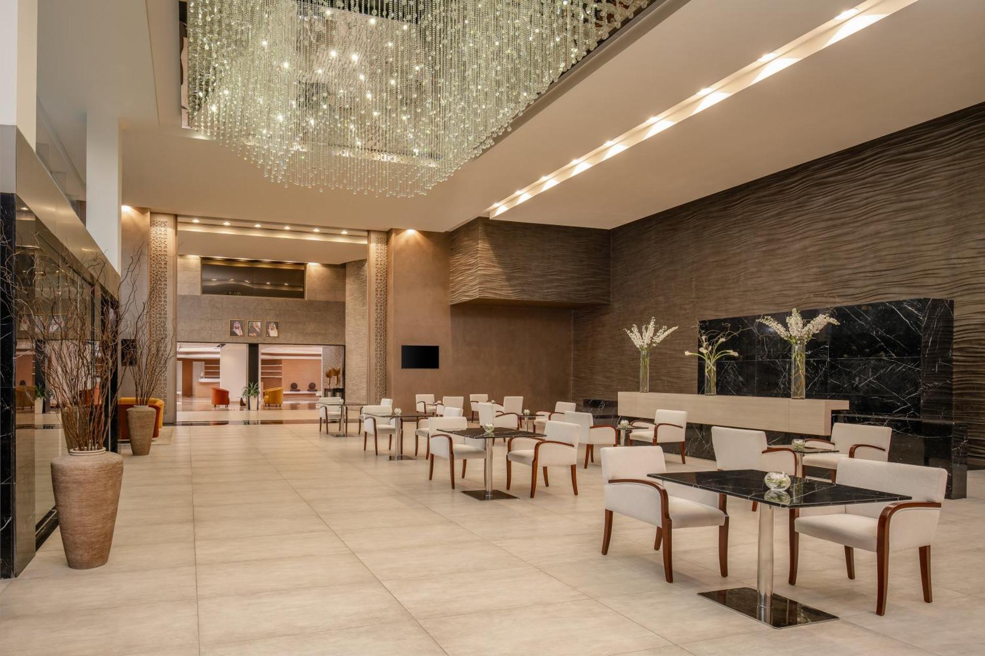 Carlton Al Moaibed Hotel Dammam Exterior photo The lobby