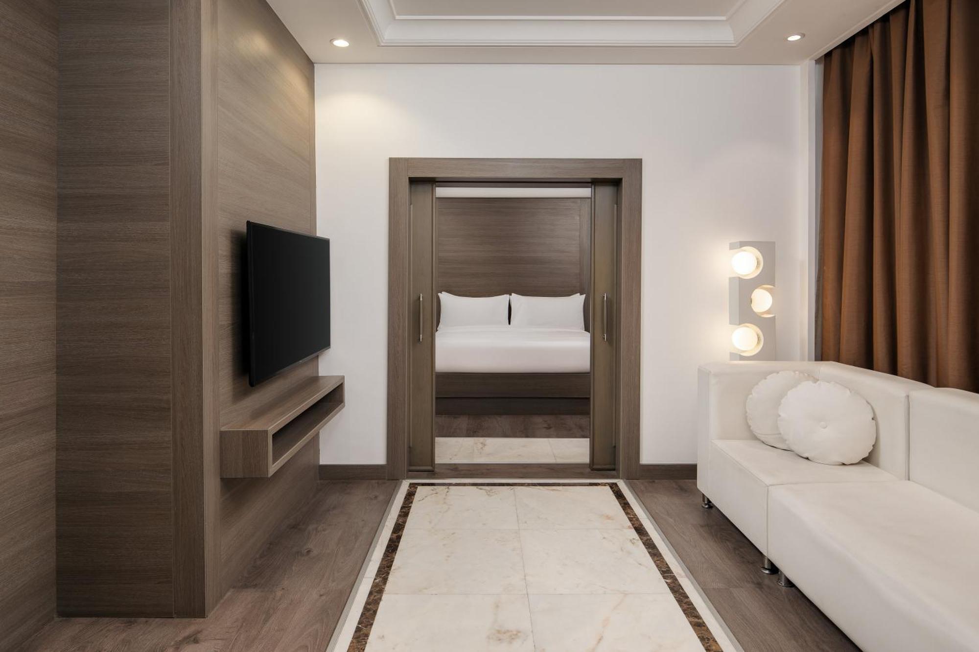 Carlton Al Moaibed Hotel Dammam Exterior photo Suite