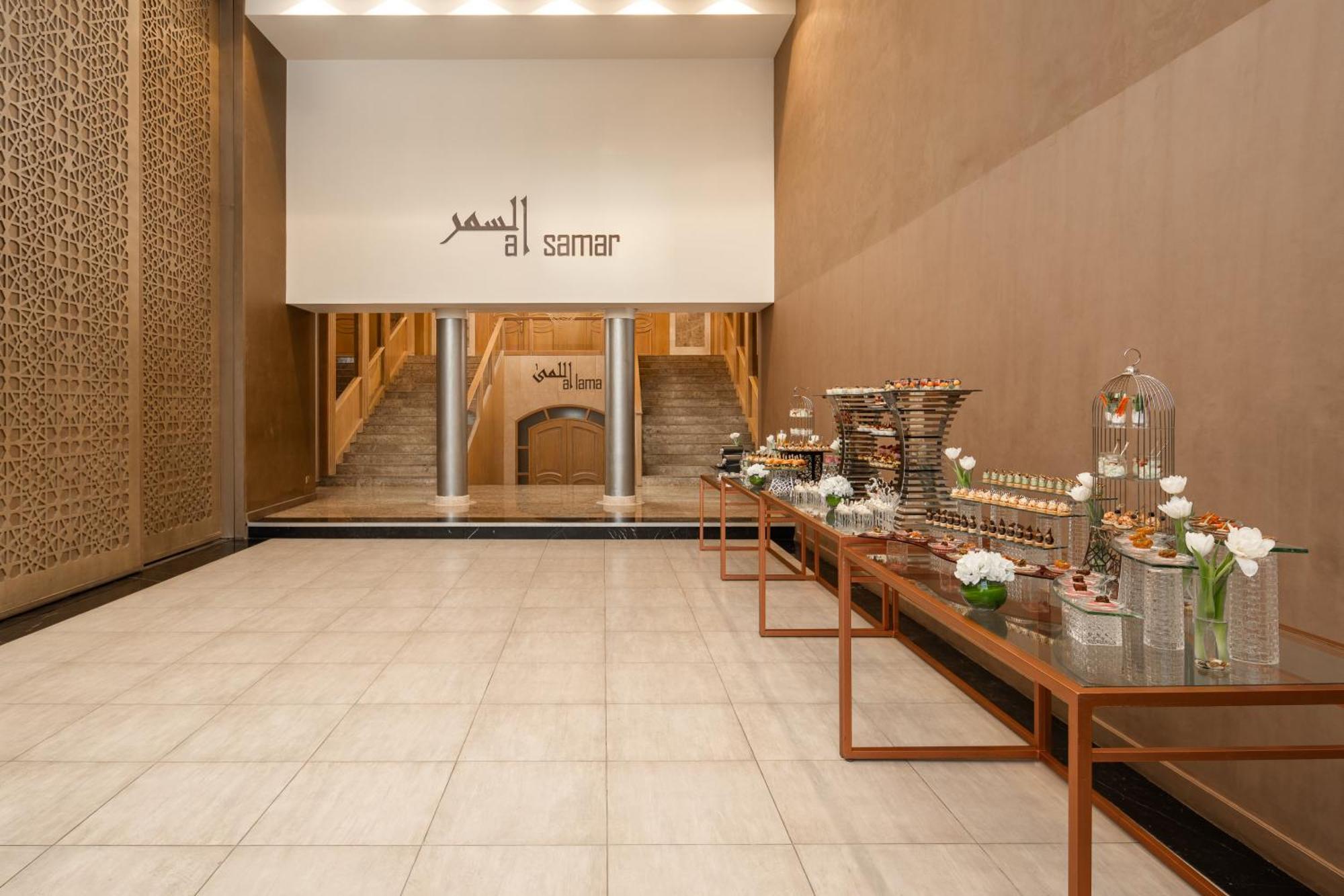 Carlton Al Moaibed Hotel Dammam Exterior photo Entrance to the mall